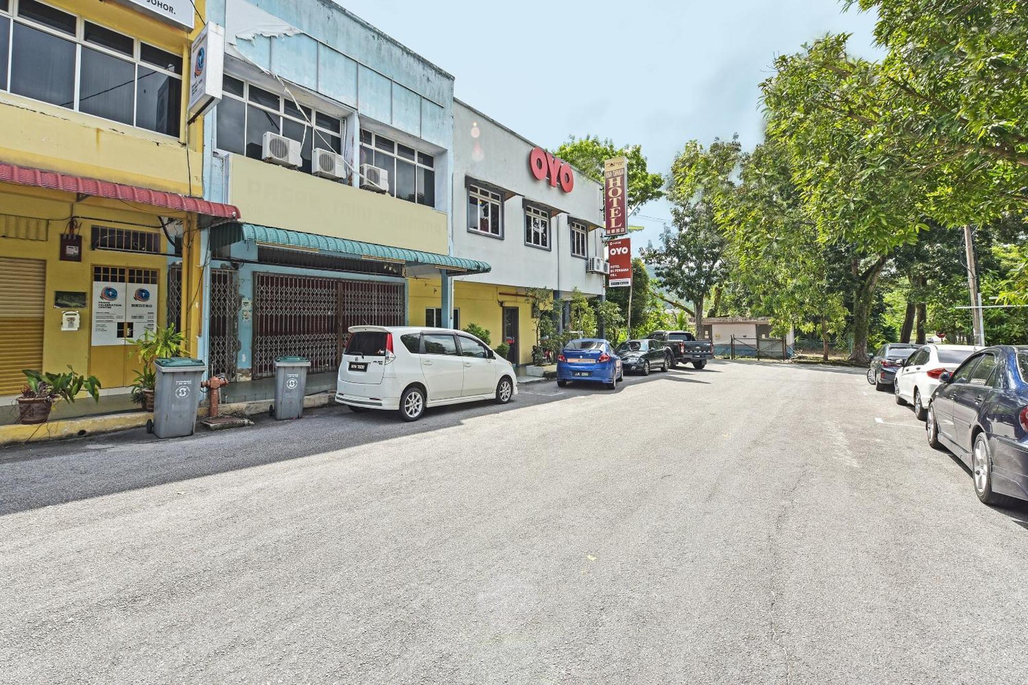 Super Oyo 44036 Hotel De Perdana Hill Batu Pahat Εξωτερικό φωτογραφία