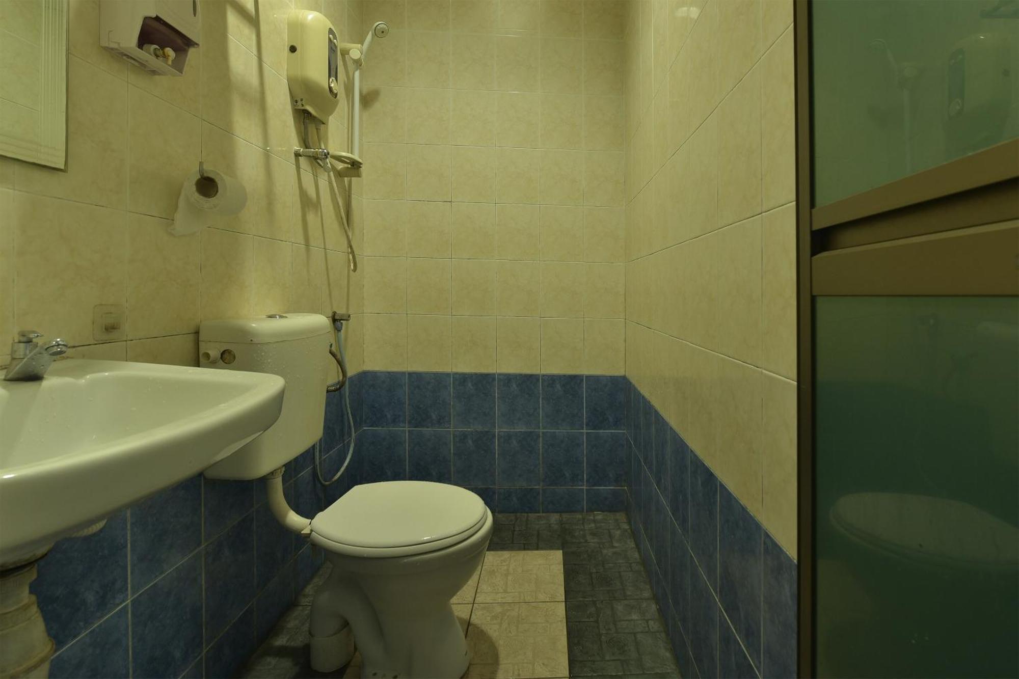 Super Oyo 44036 Hotel De Perdana Hill Batu Pahat Εξωτερικό φωτογραφία
