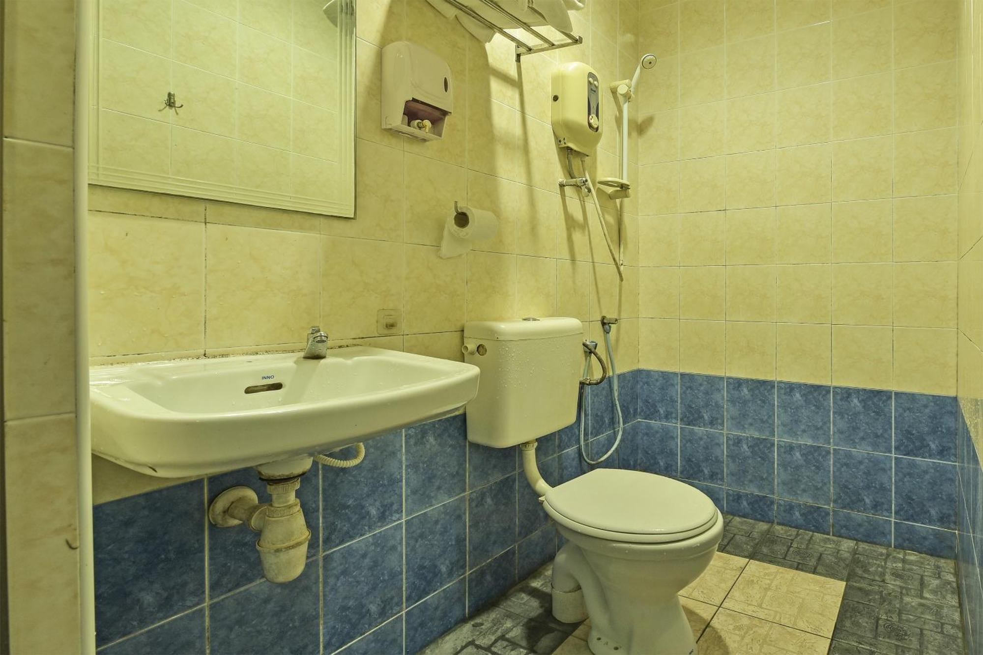 Super Oyo 44036 Hotel De Perdana Hill Batu Pahat Εξωτερικό φωτογραφία