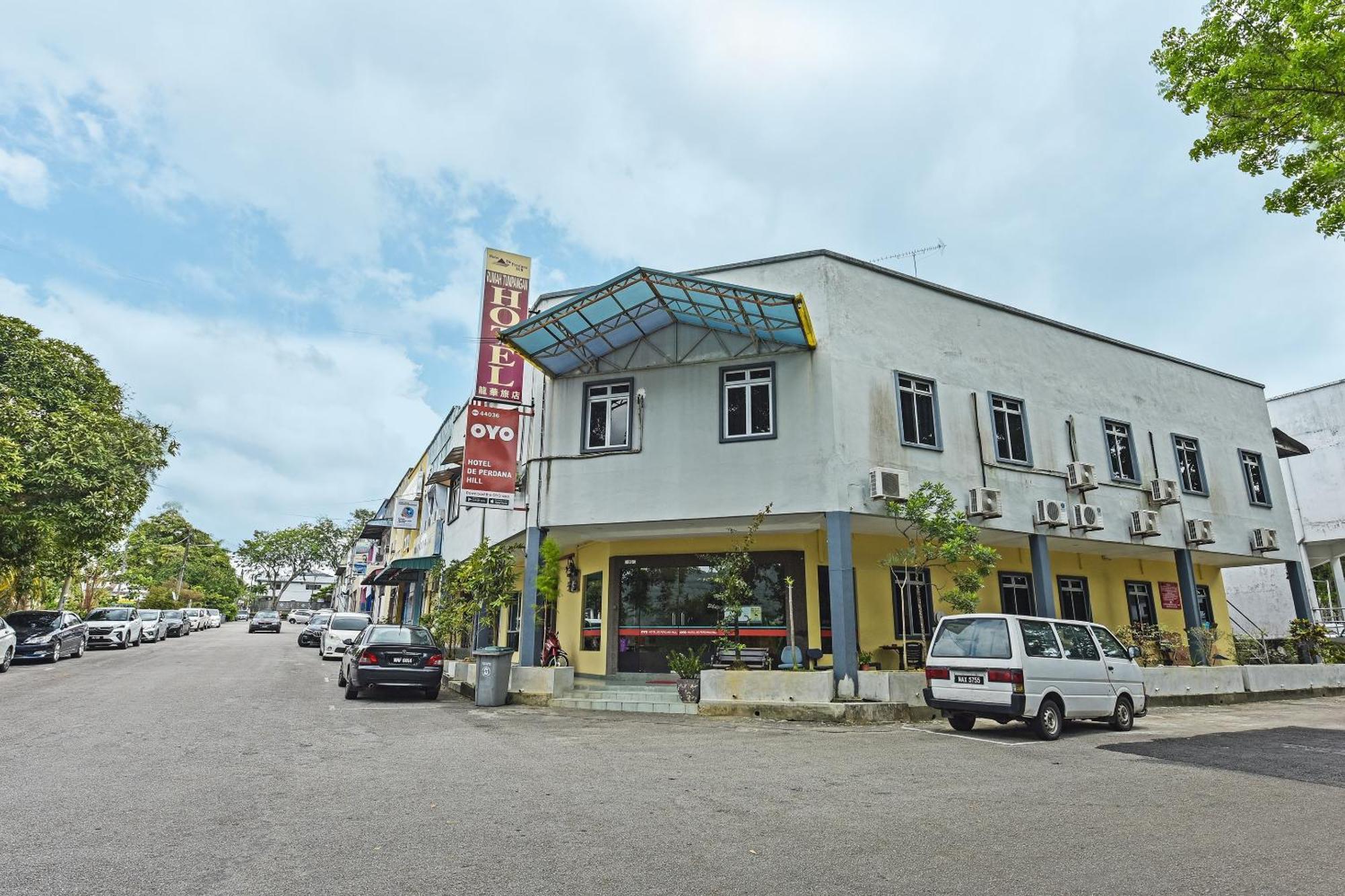 Super Oyo 44036 Hotel De Perdana Hill Batu Pahat Εξωτερικό φωτογραφία